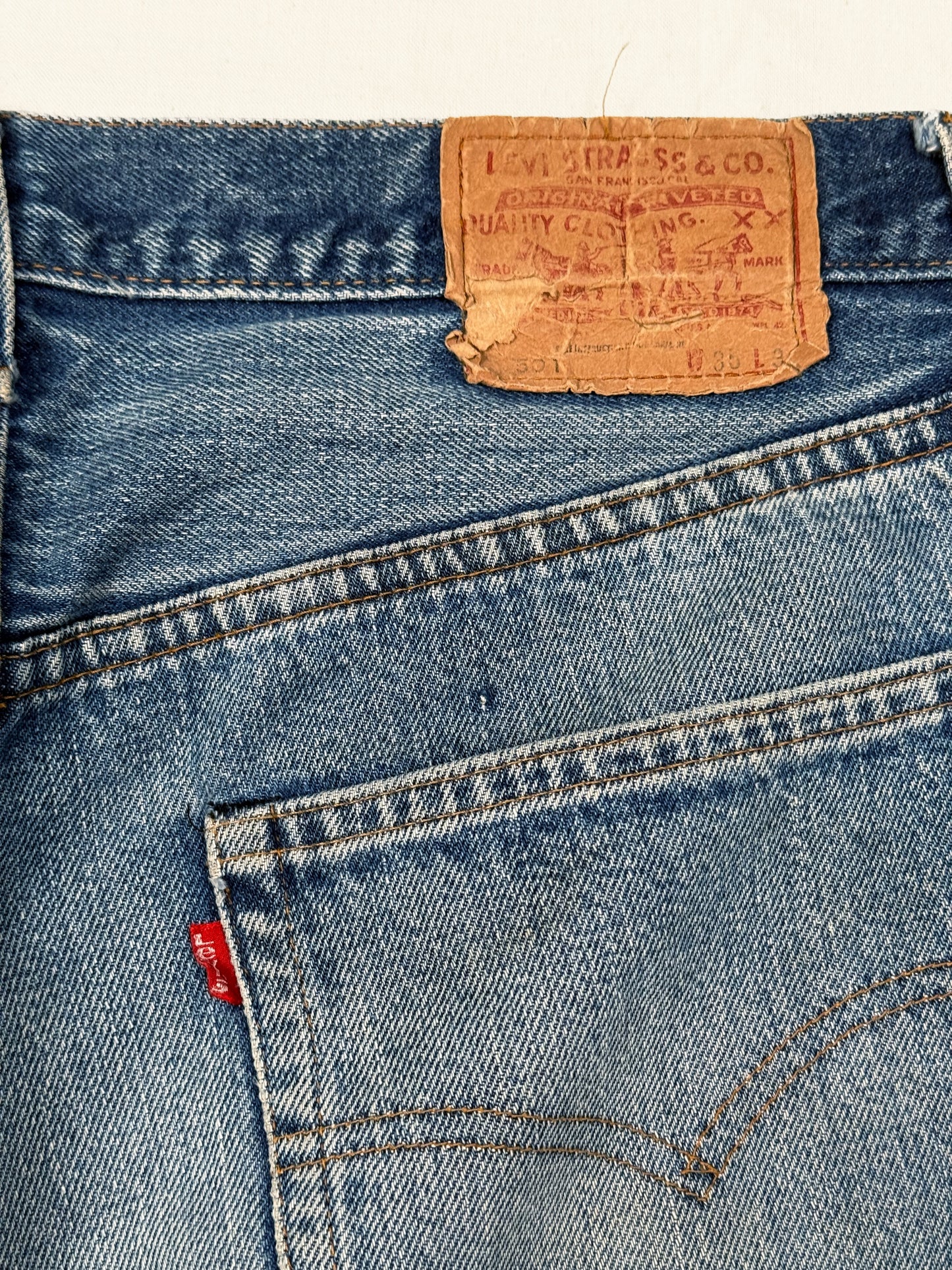 Early 1980s Levi's 501 Redline selvedge Jeans [33W 28L]